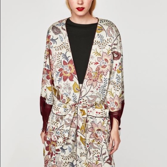 Zara burgundy kimono with fringe- L-XL - Picture 5 of 9